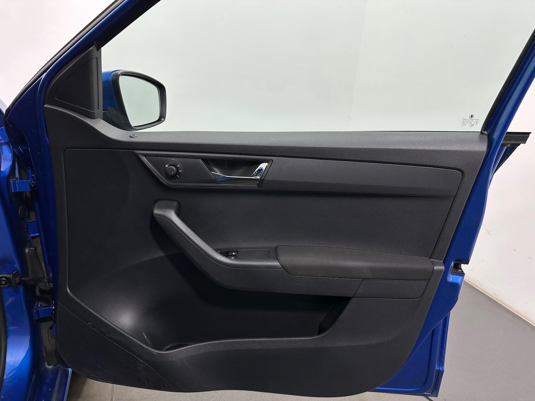 Skoda Fabia view 34