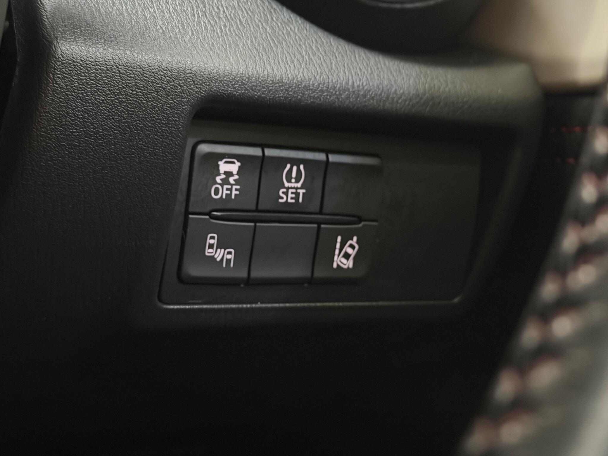 Mazda MX-5 view 24