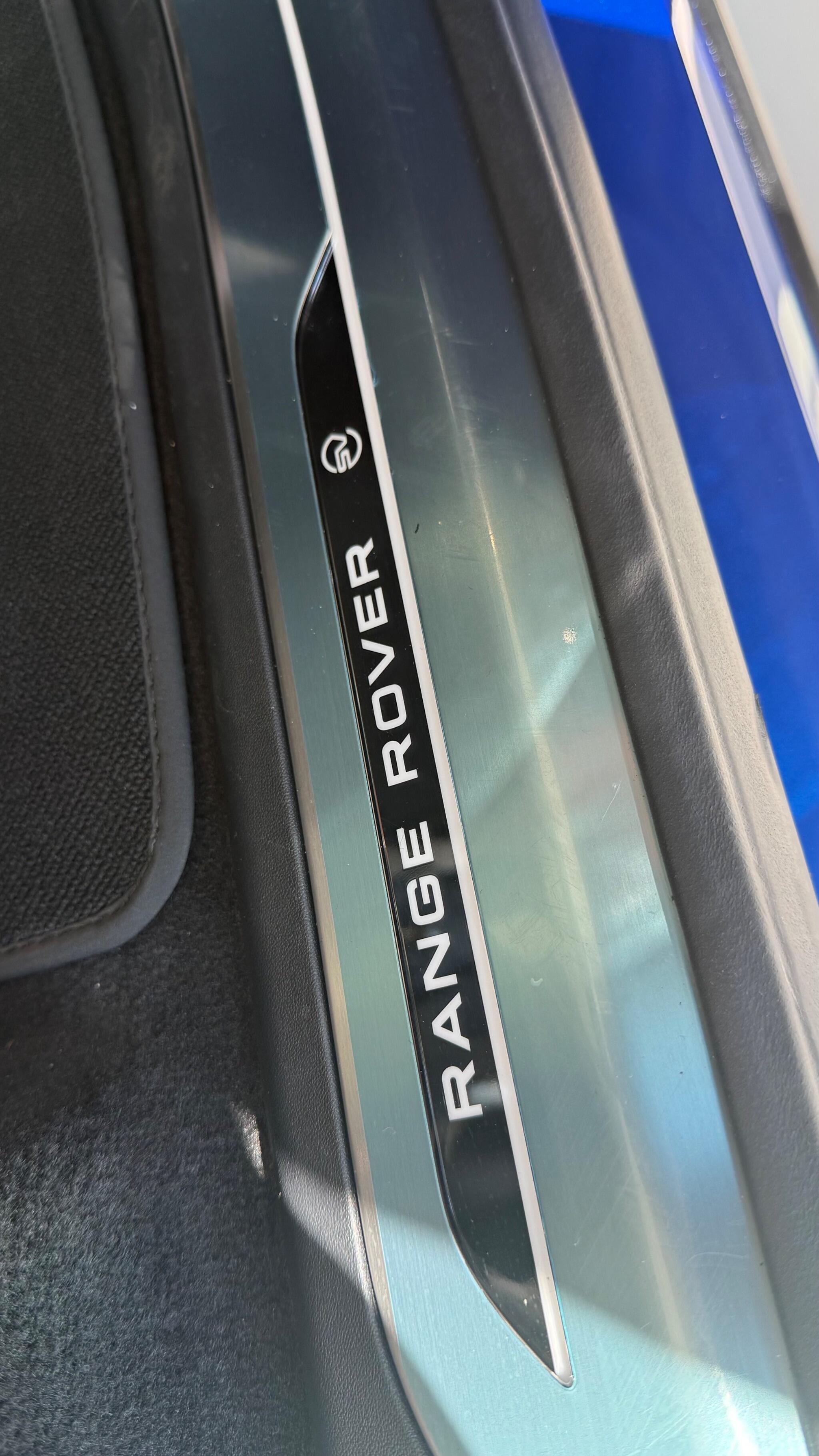 Land Rover Range Rover Sport view 29