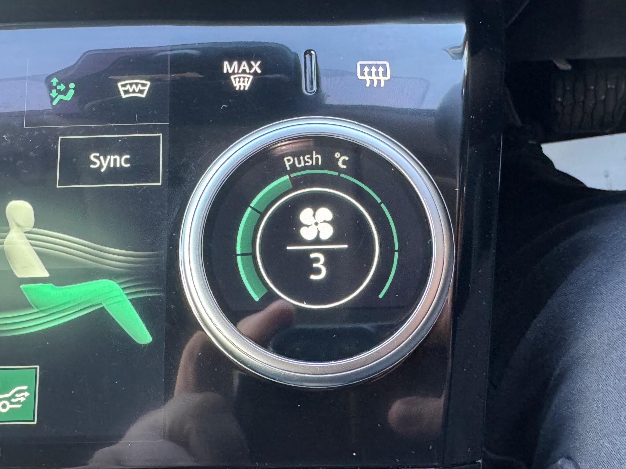 Jaguar I-Pace view 39
