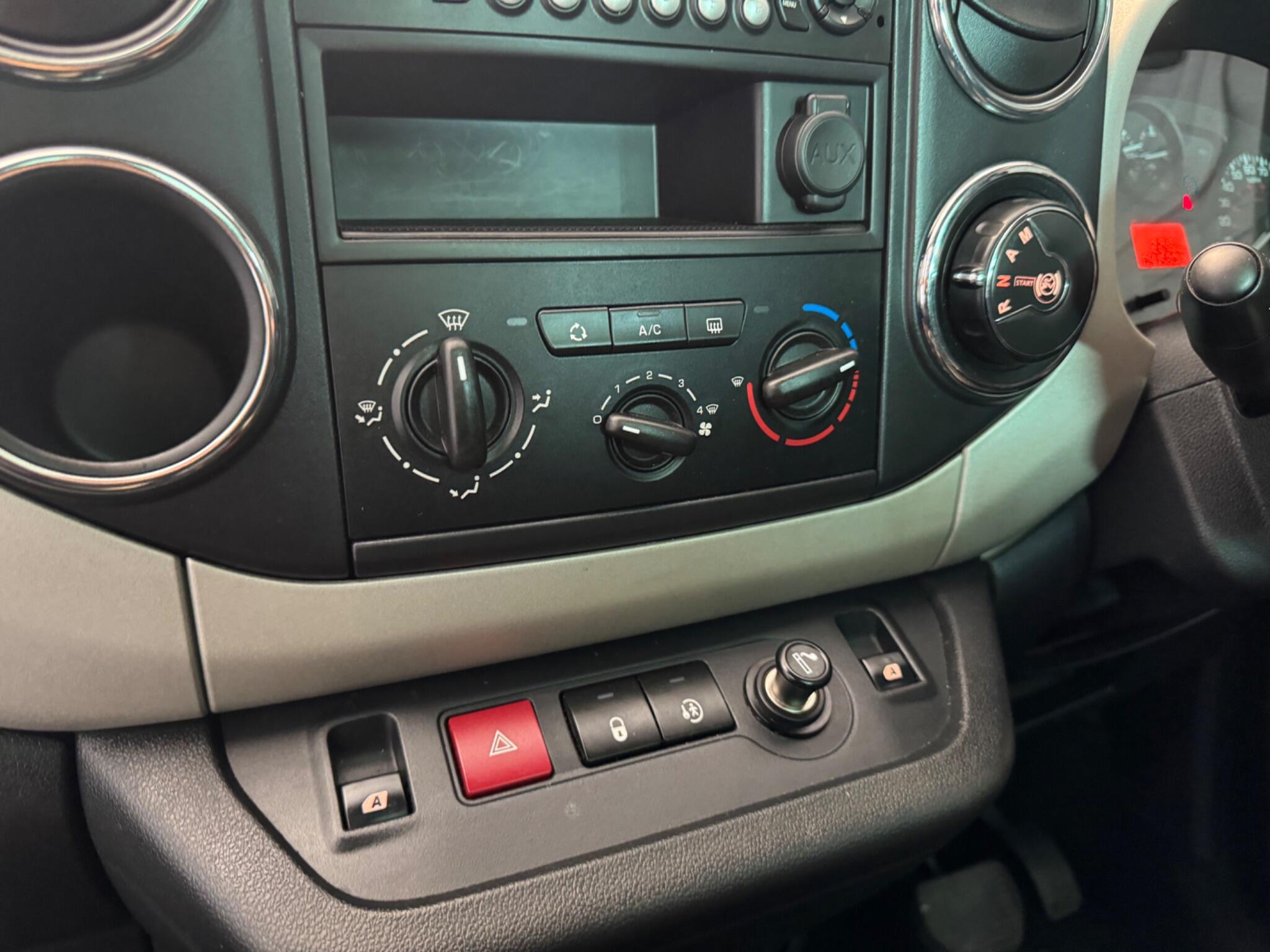 2014 Citroen Berlingo 1.6 e-HDi Airdream XTR Multispace MPV ETG6 Euro 5 (s/s) 5dr • 41,000 miles image 37