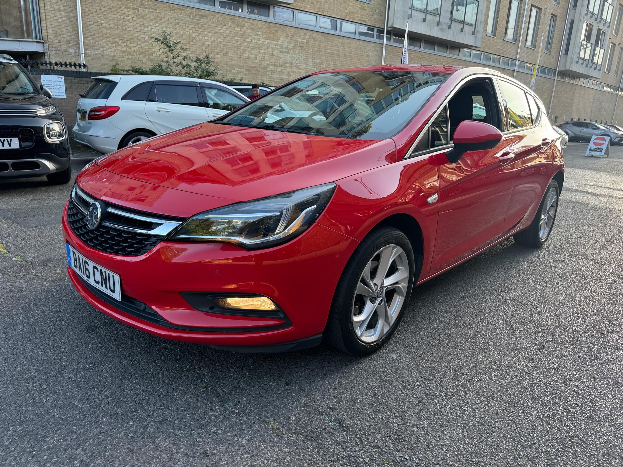 Vauxhall Astra view 5