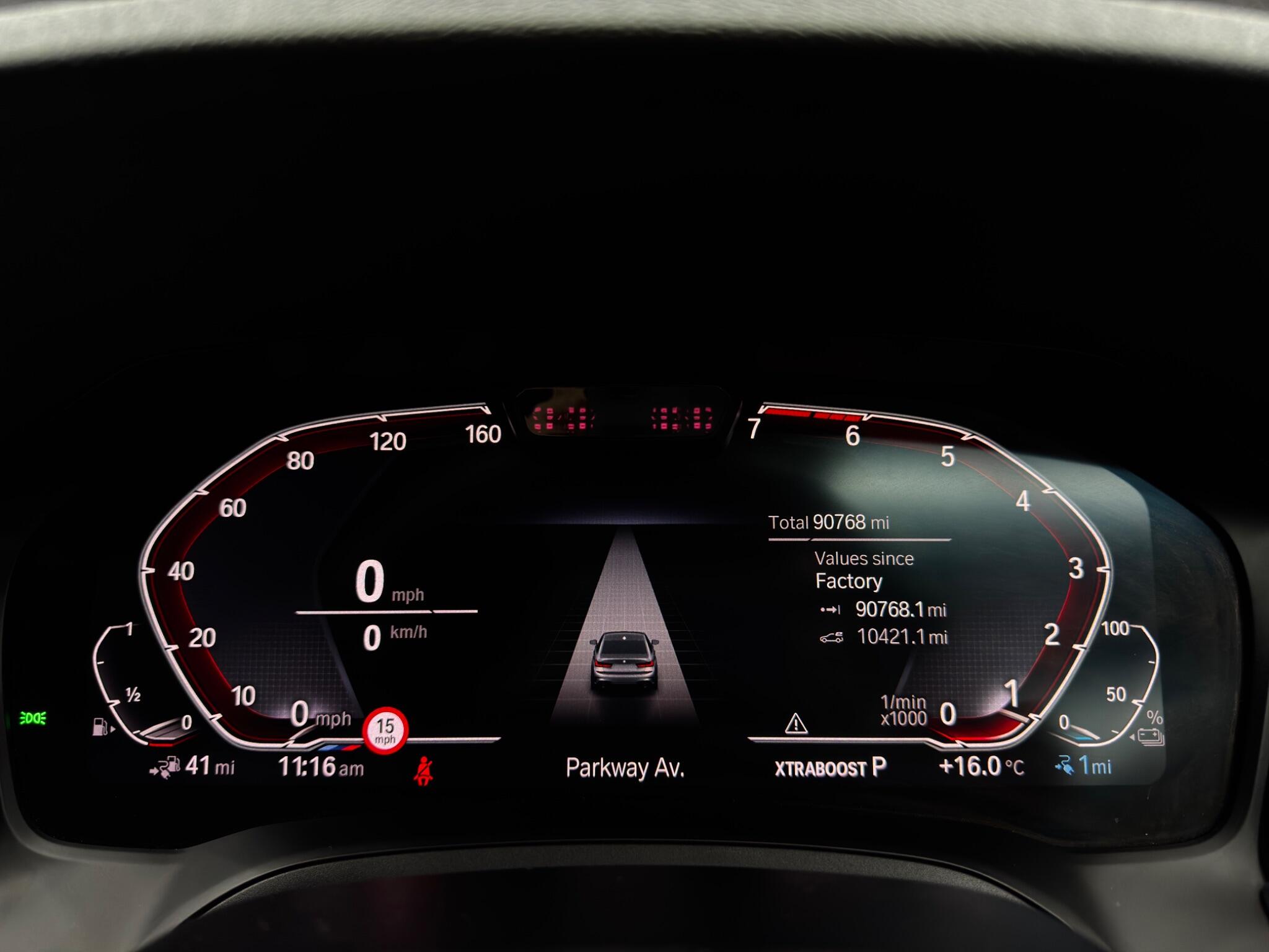 BMW 3 Series view 22