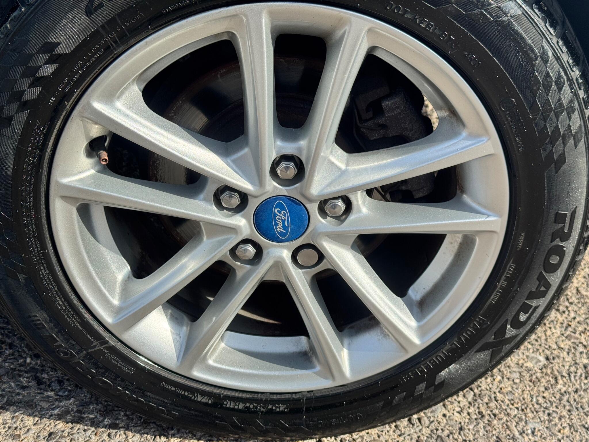 Ford C-Max view 39