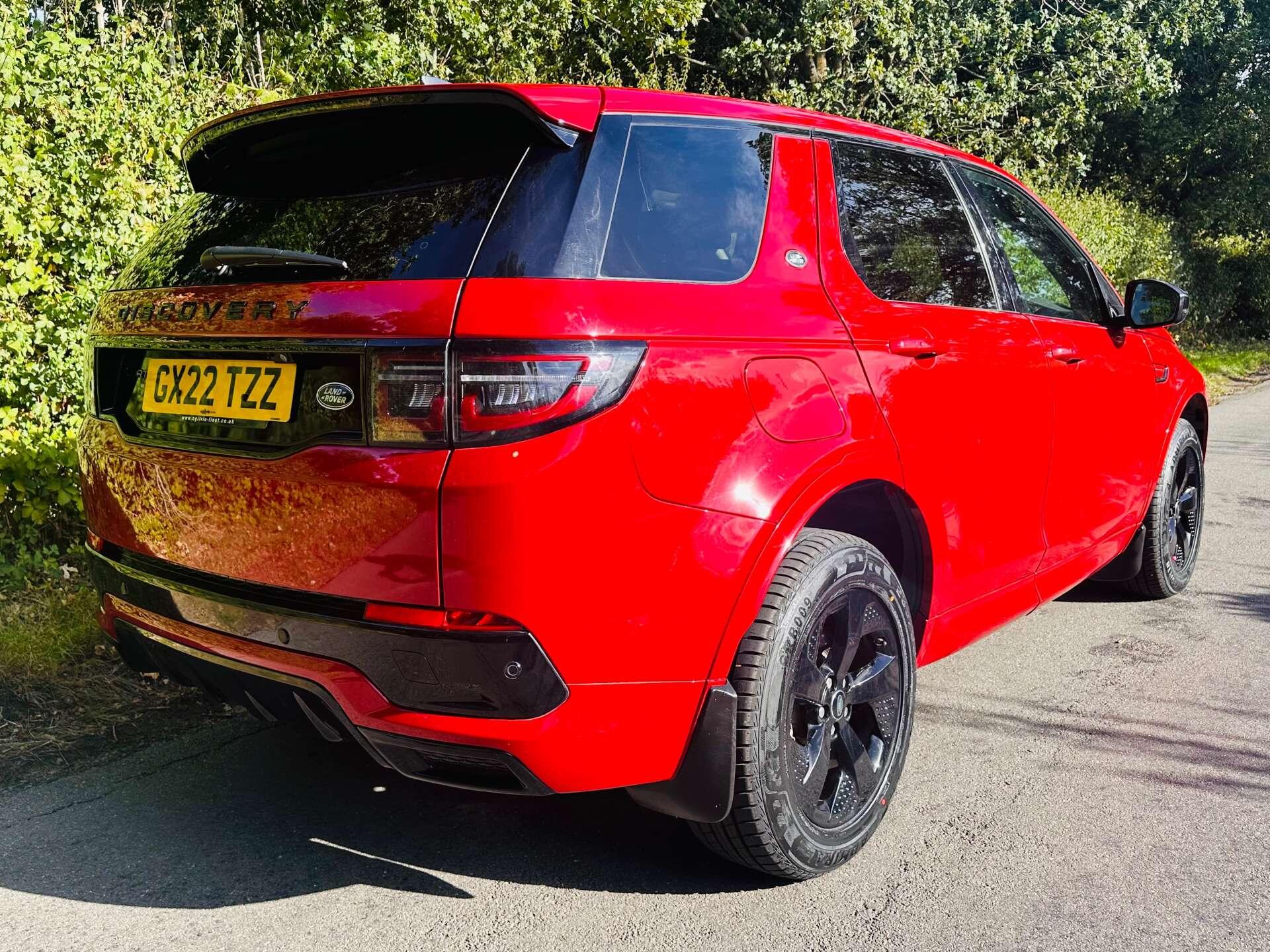 Land Rover Discovery Sport view 42