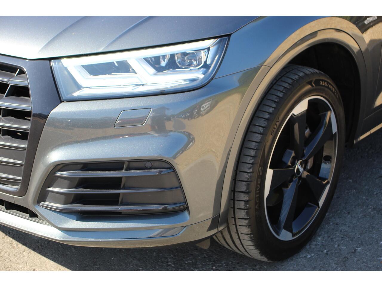 Audi Q5 view 40