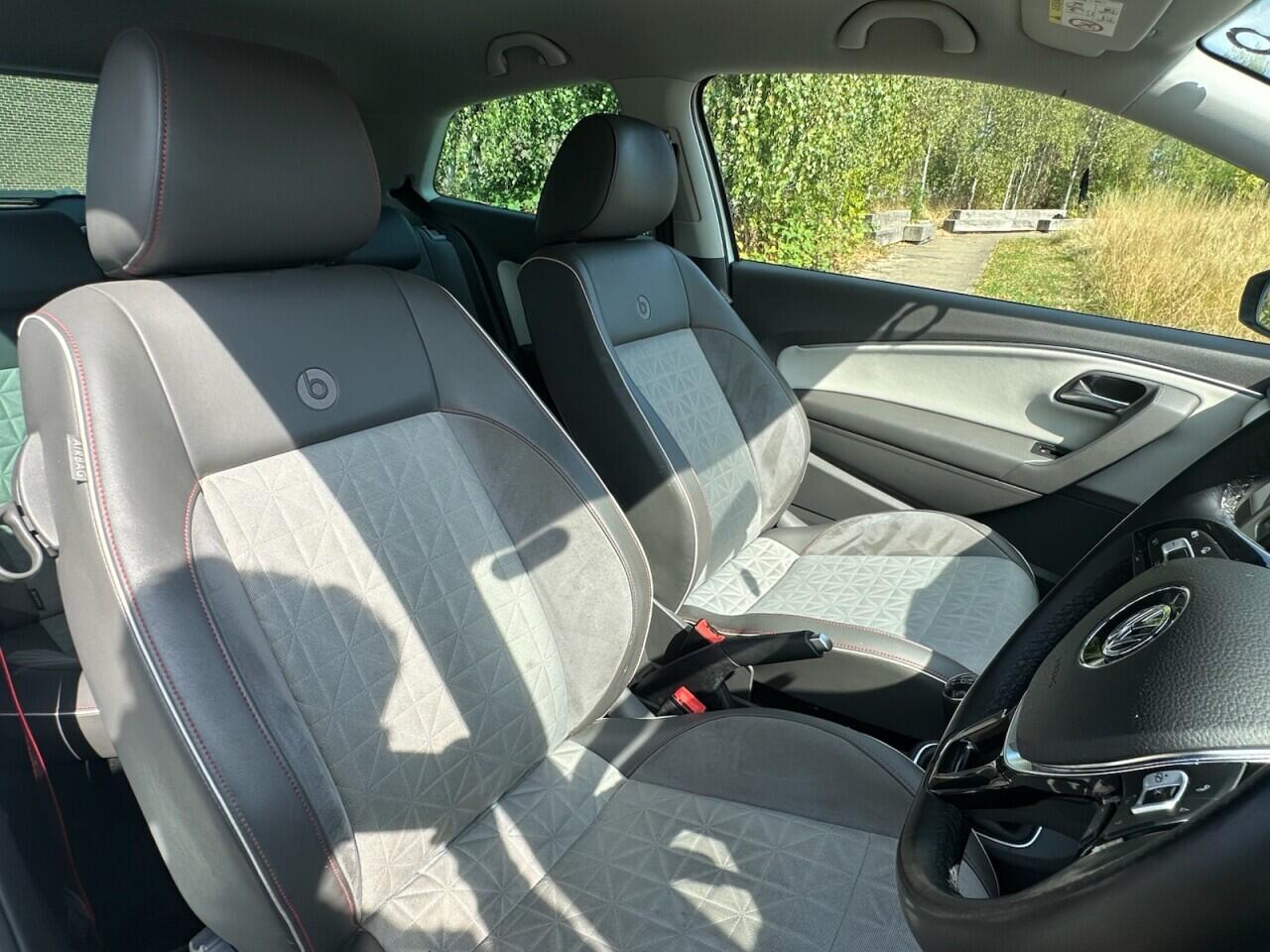 Volkswagen Polo view 20
