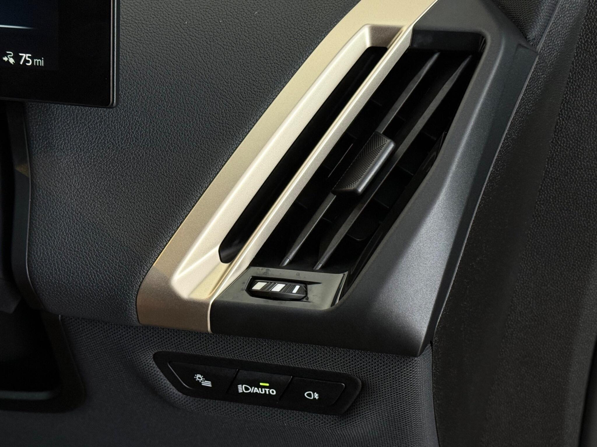 BMW Ix view 28