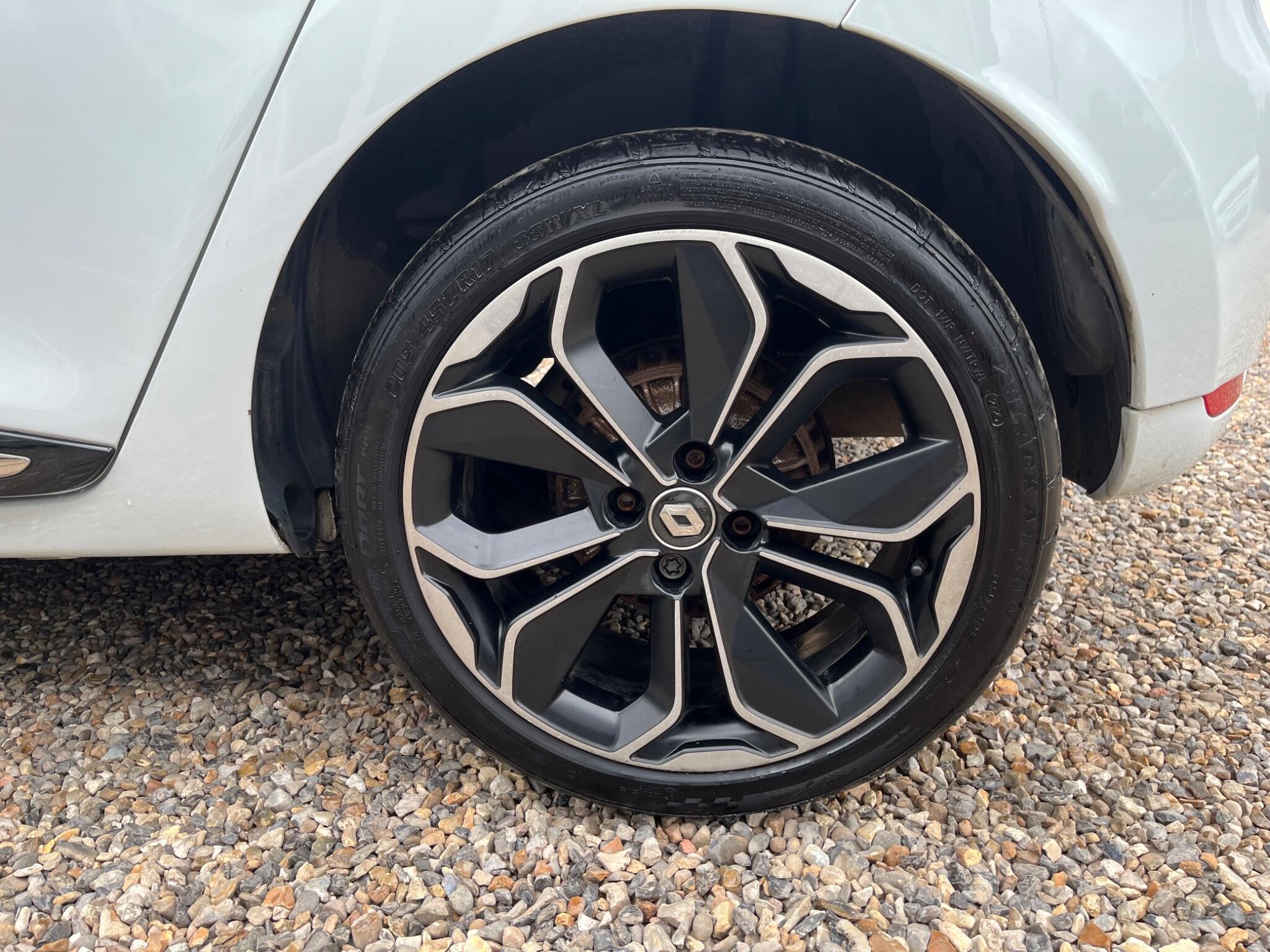 Renault Clio view 8