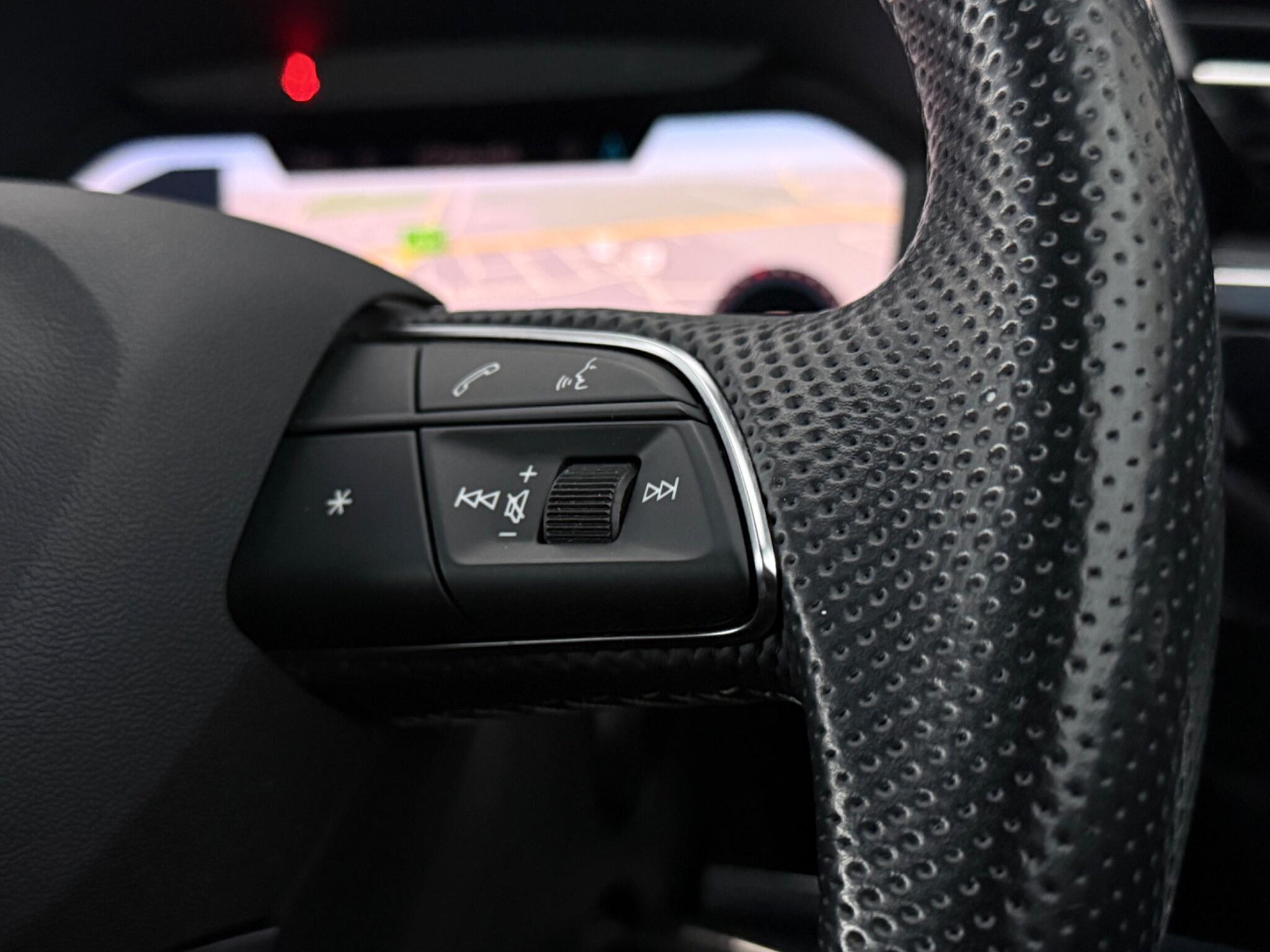 Audi Q3 view 17