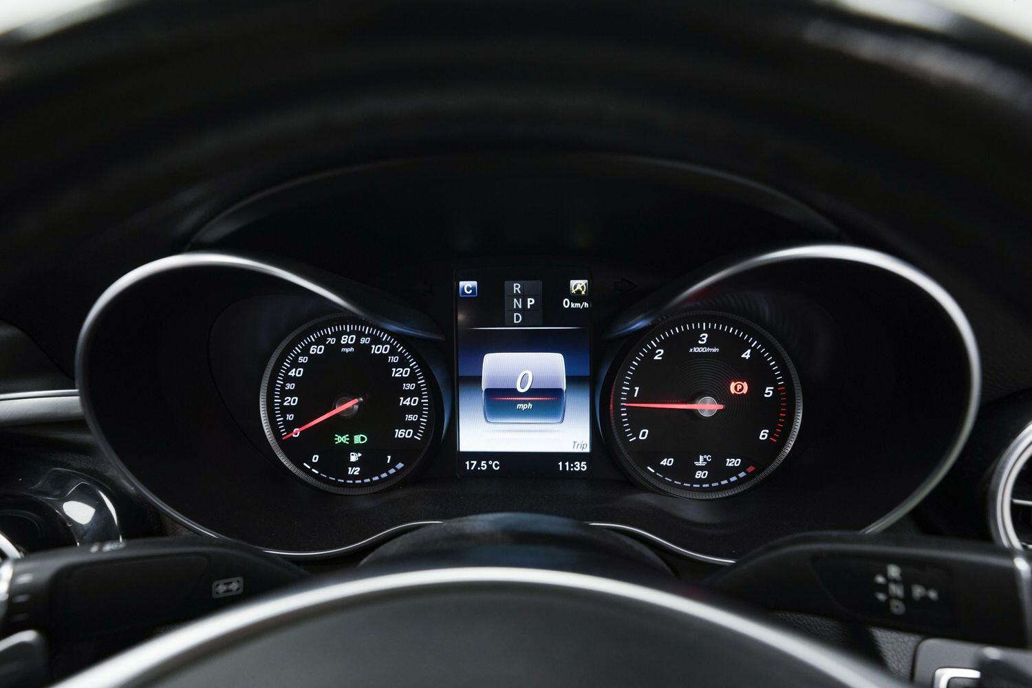 Mercedes-Benz C-Class view 17