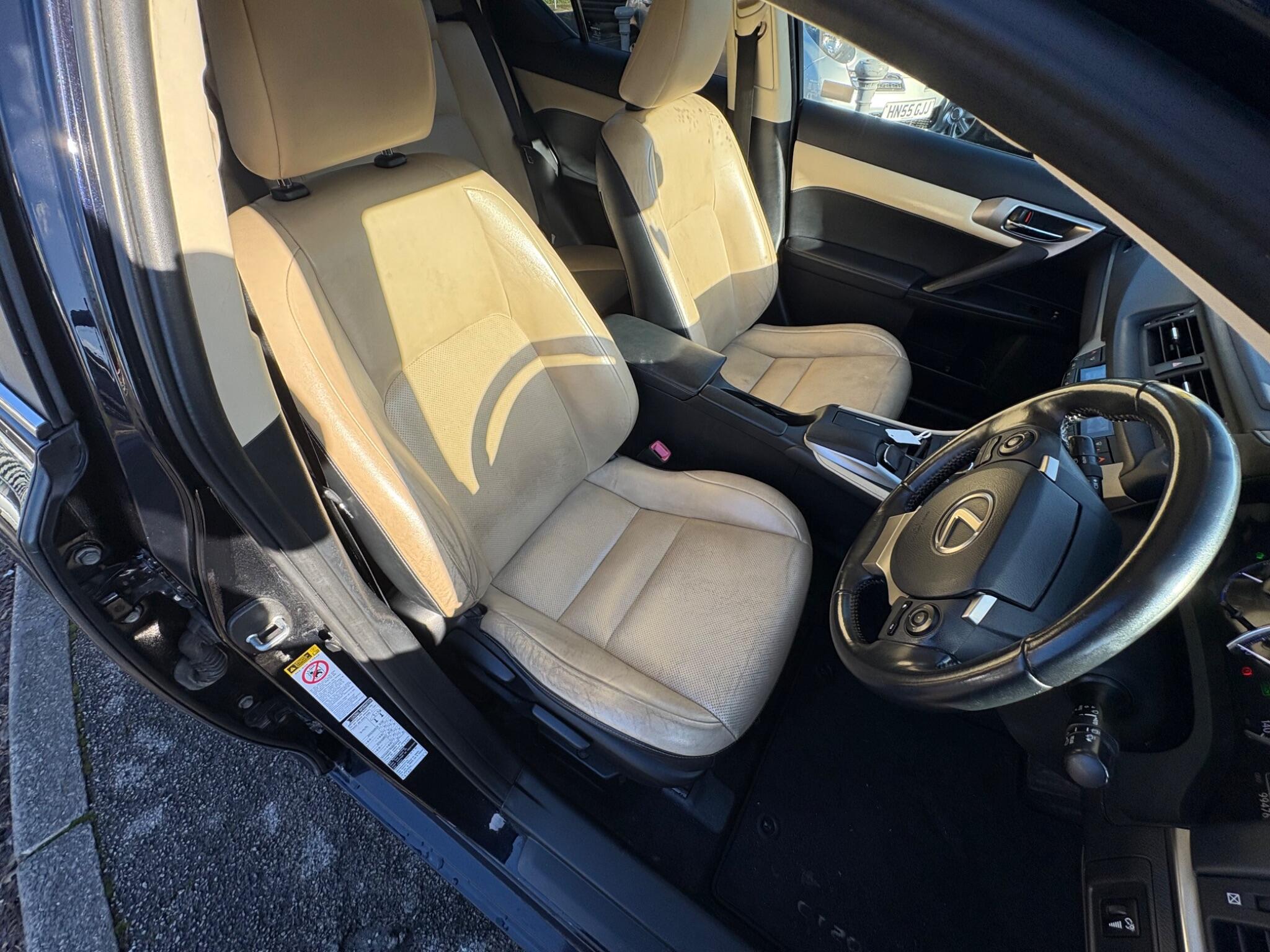 2014 Lexus CT 1.8 200h Luxury CVT Euro 6 (s/s) 5dr • 99,475 miles image 23