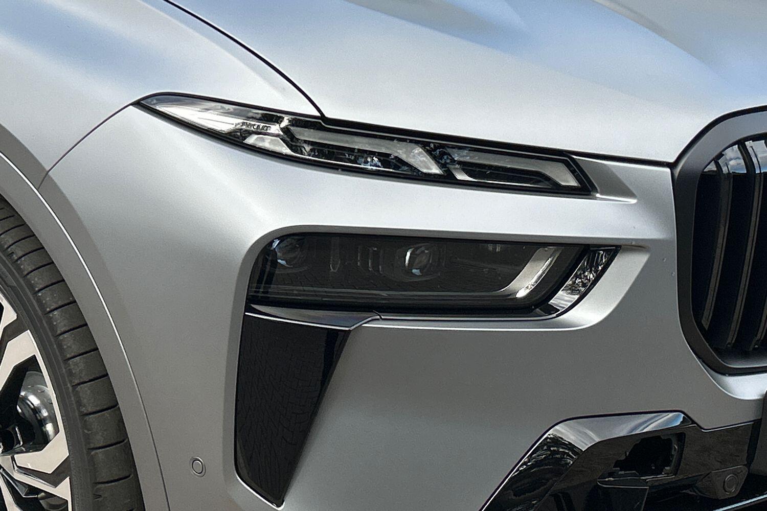 BMW X7 view 20