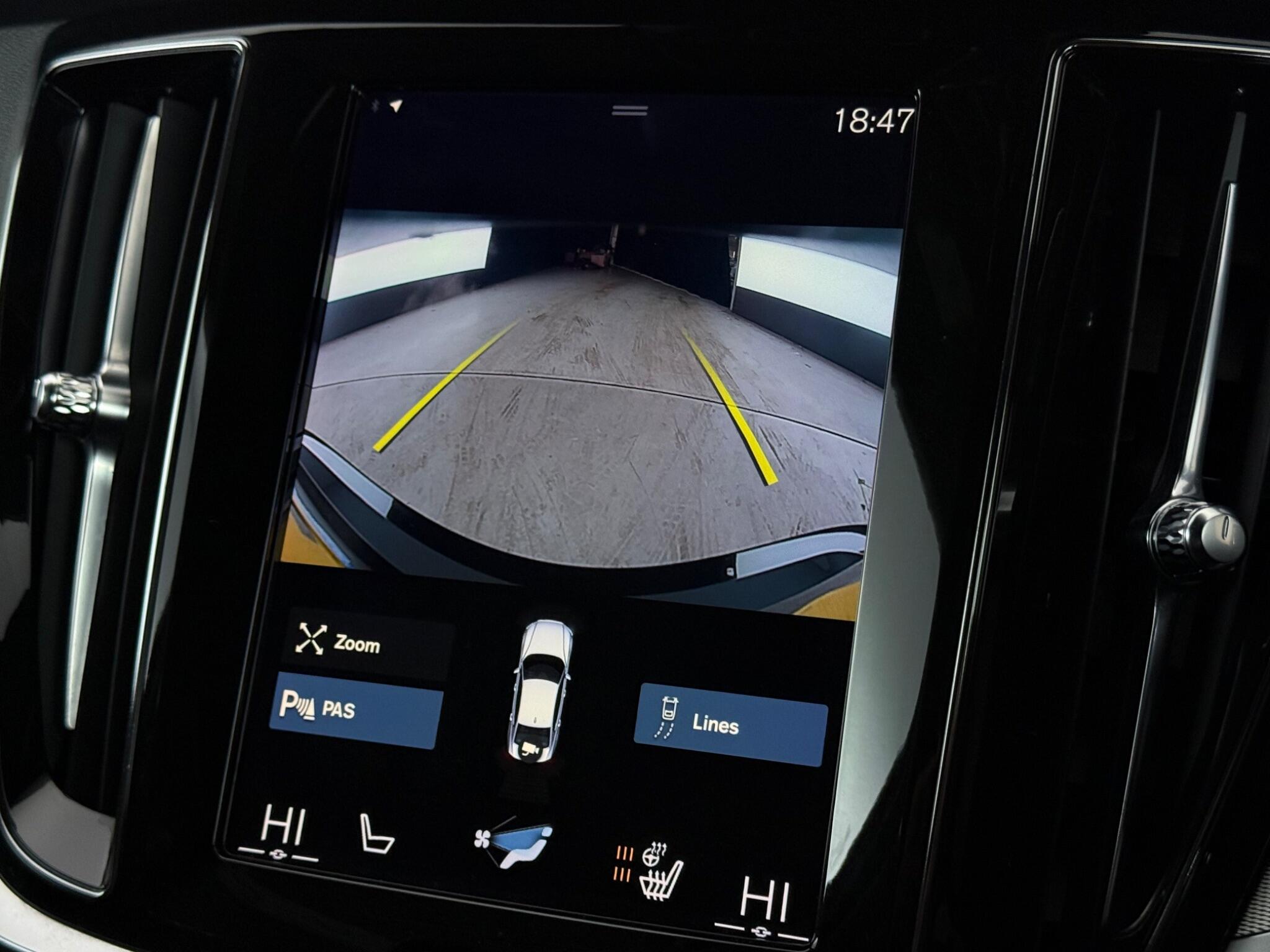 Volvo S60 view 29