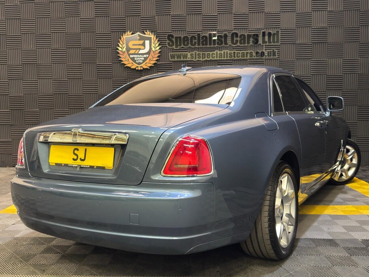 Rolls-Royce Ghost view 33
