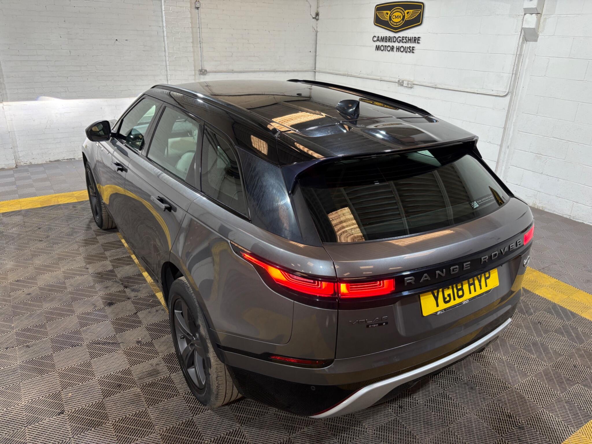 Land Rover Range Rover Velar view 30