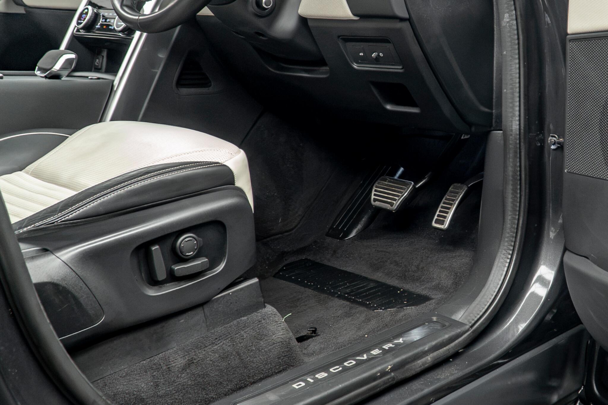Land Rover Discovery view 44