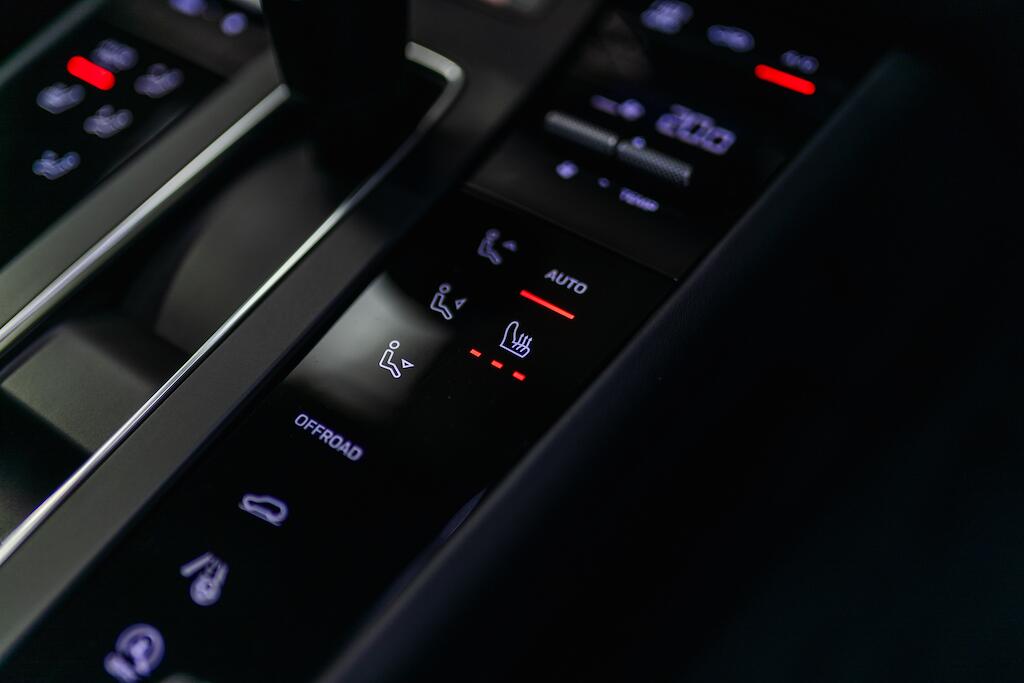 Porsche Macan view 39