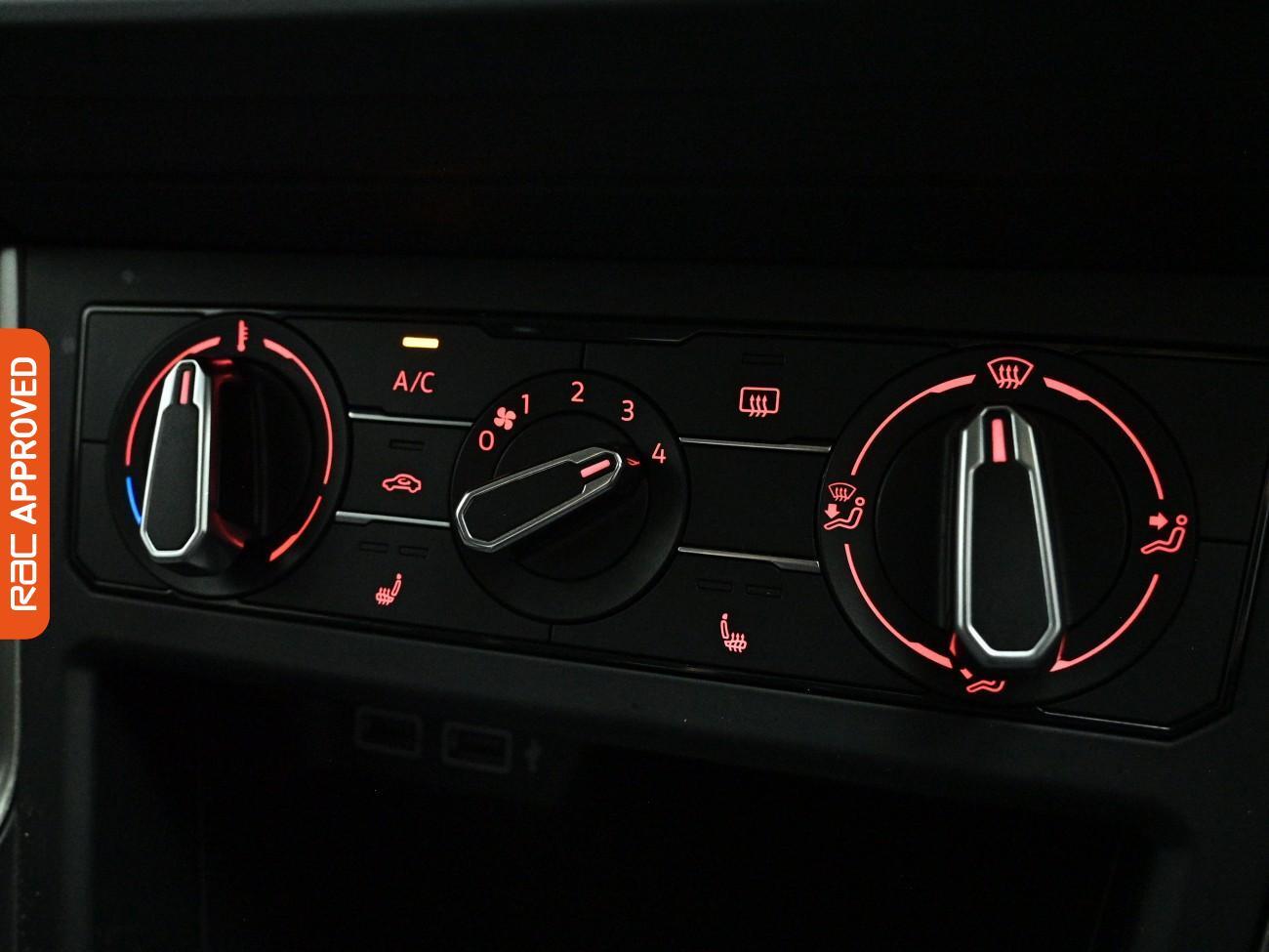 Volkswagen Polo view 14