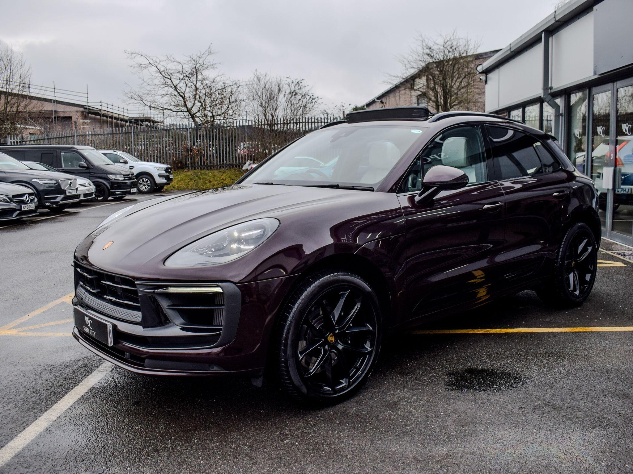 Porsche Macan view 10