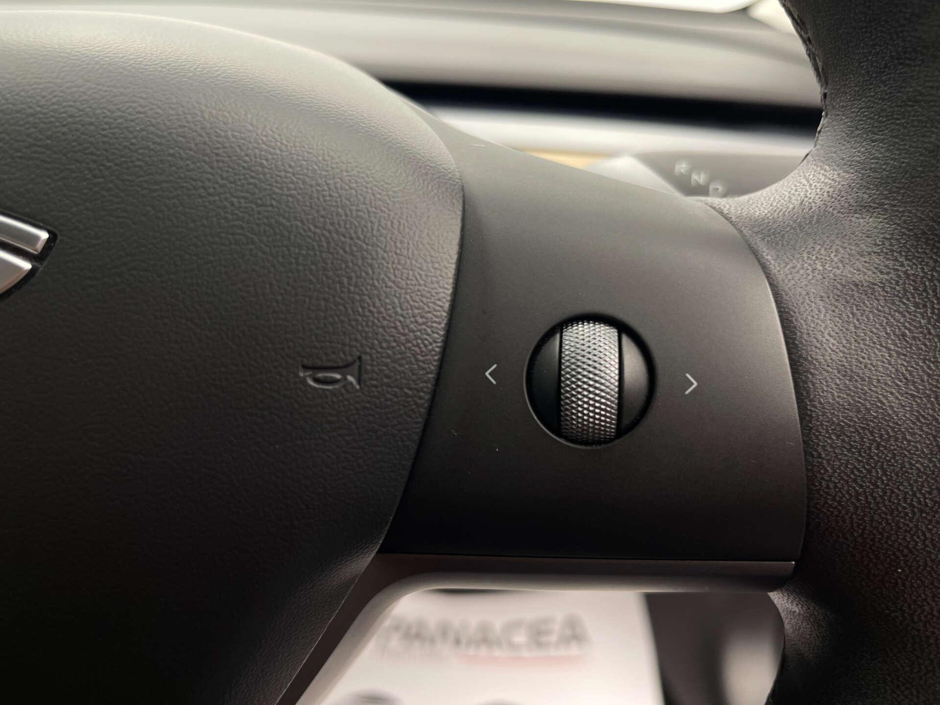Tesla Model 3 view 18