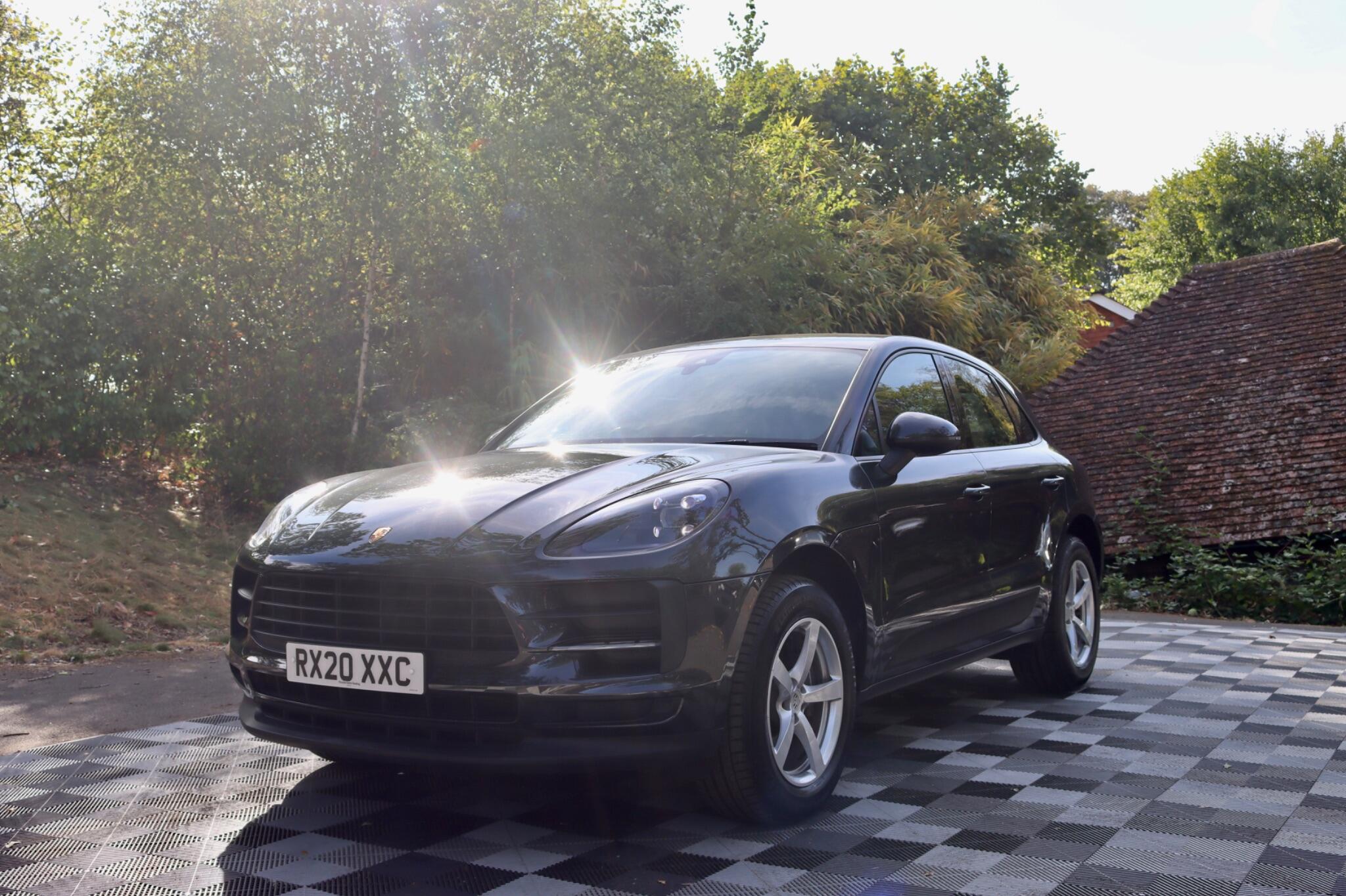 Porsche Macan view 20