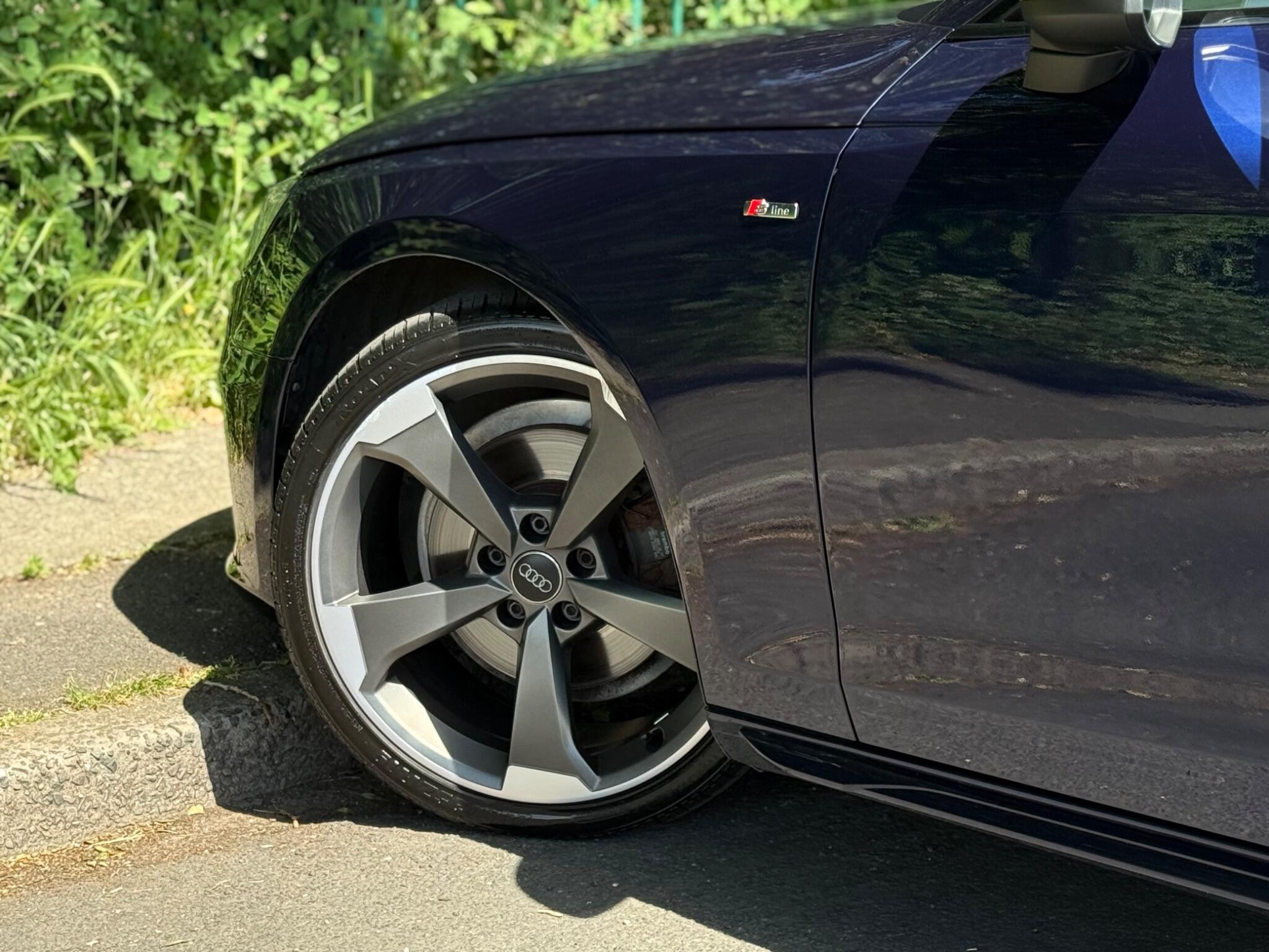 Audi A4 view 27