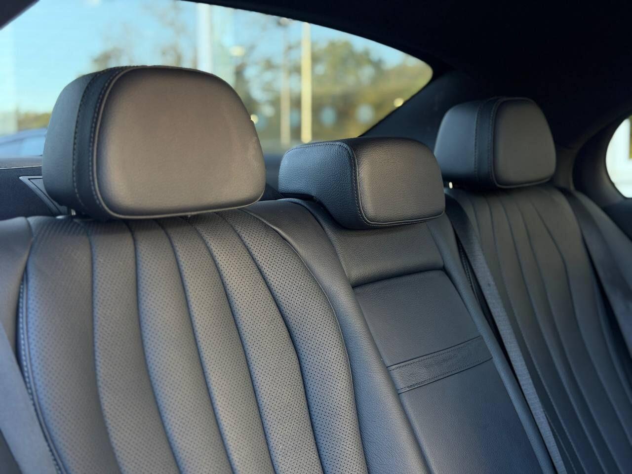 Mercedes-Benz E-Class view 22