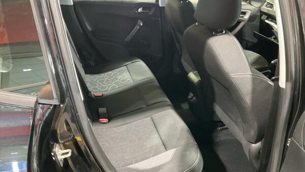 Peugeot 2008 view 5