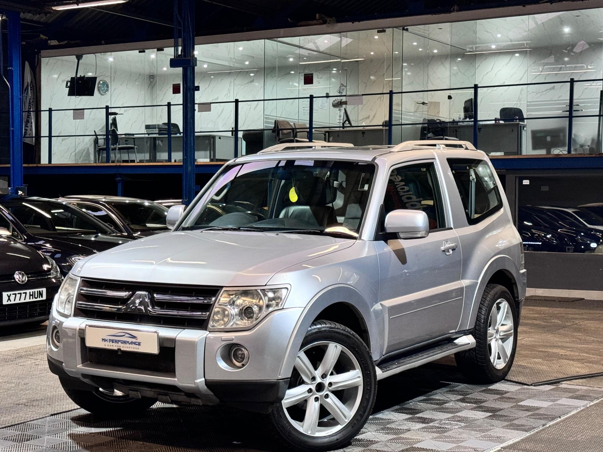 Mitsubishi Shogun view 16