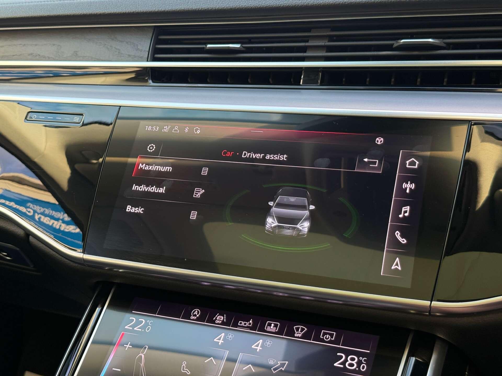 Audi A8 view 46
