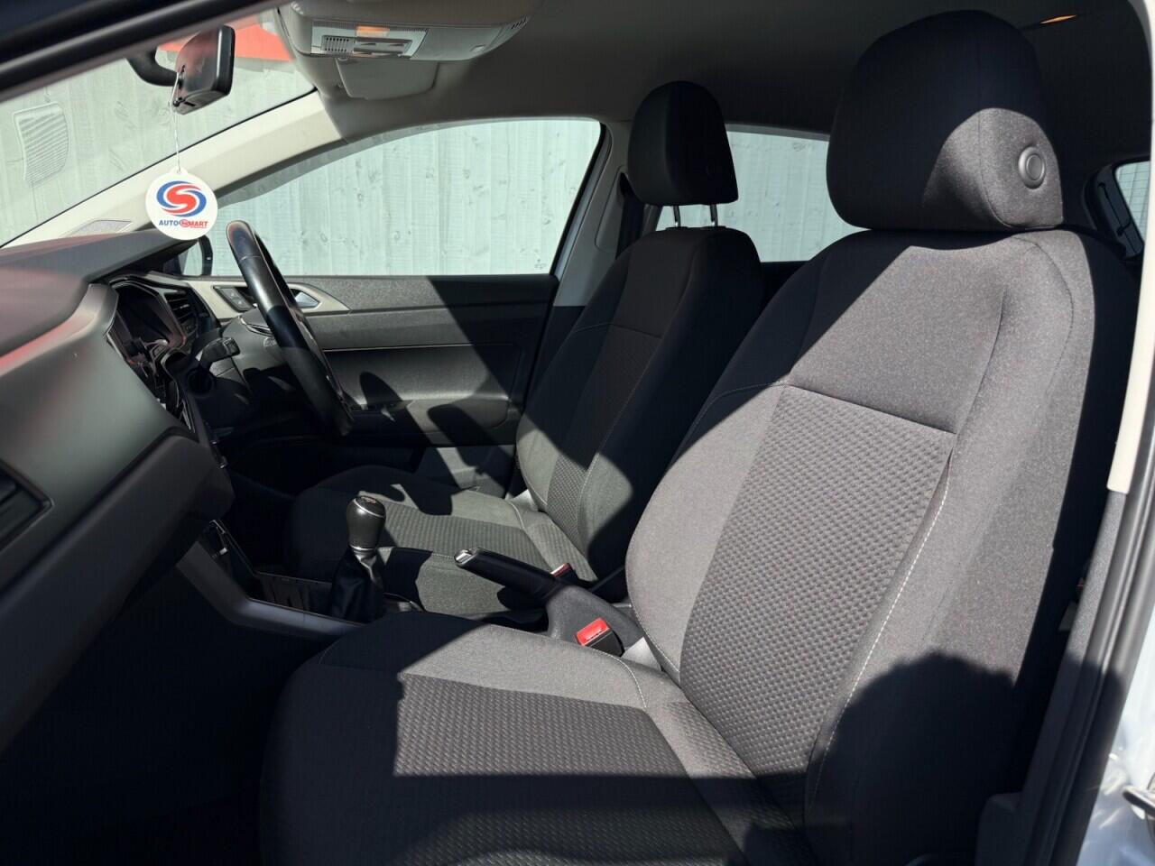 Volkswagen Polo view 24