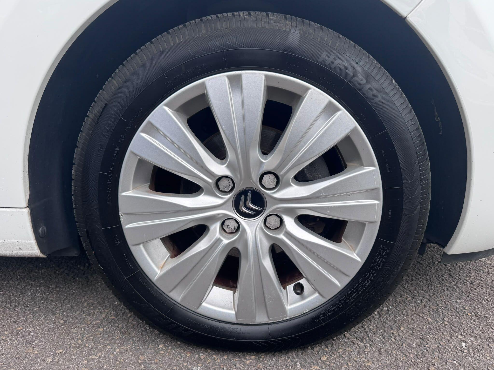 Citroen C3 Picasso view 28