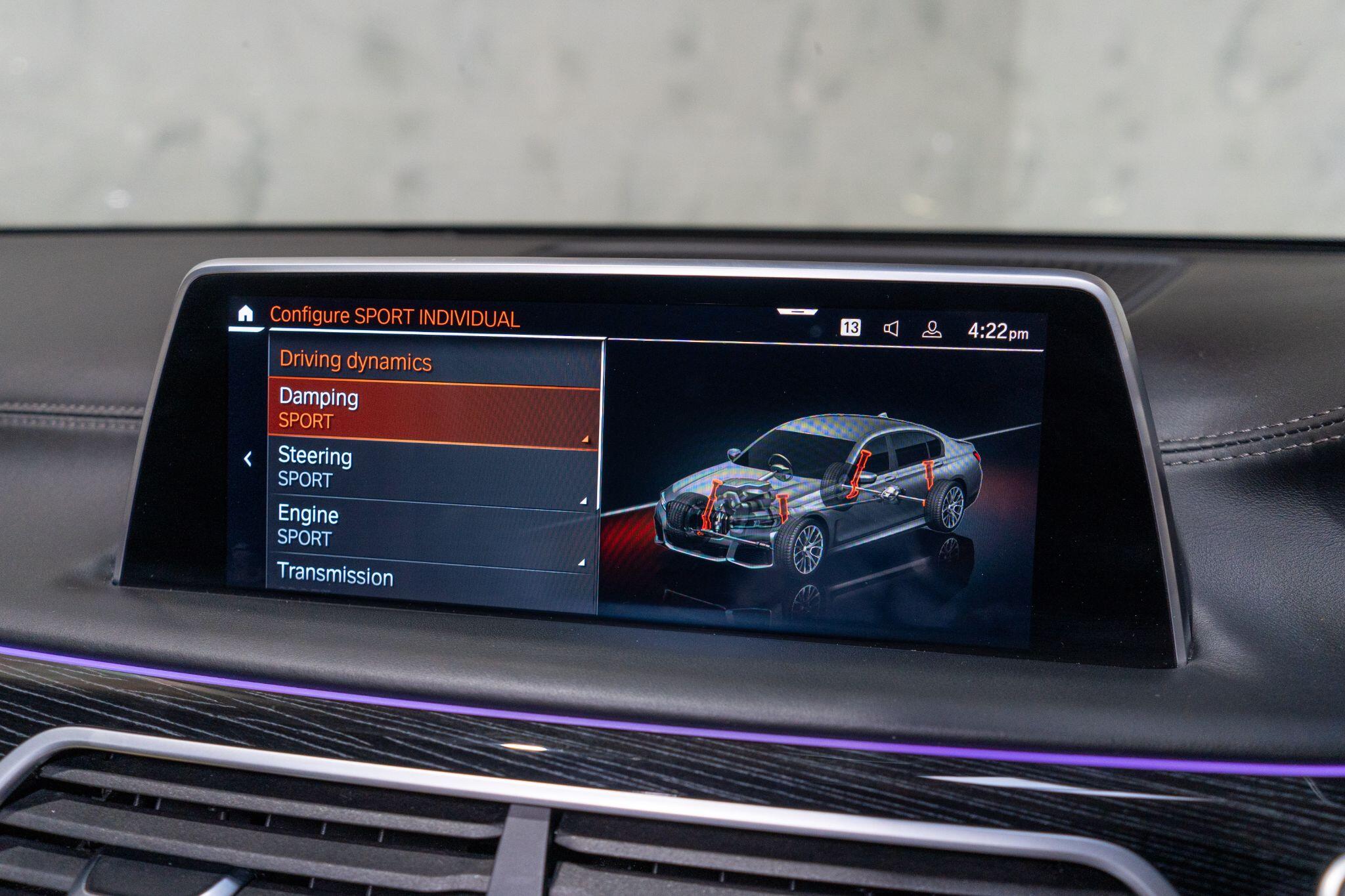 BMW 7 Series view 25