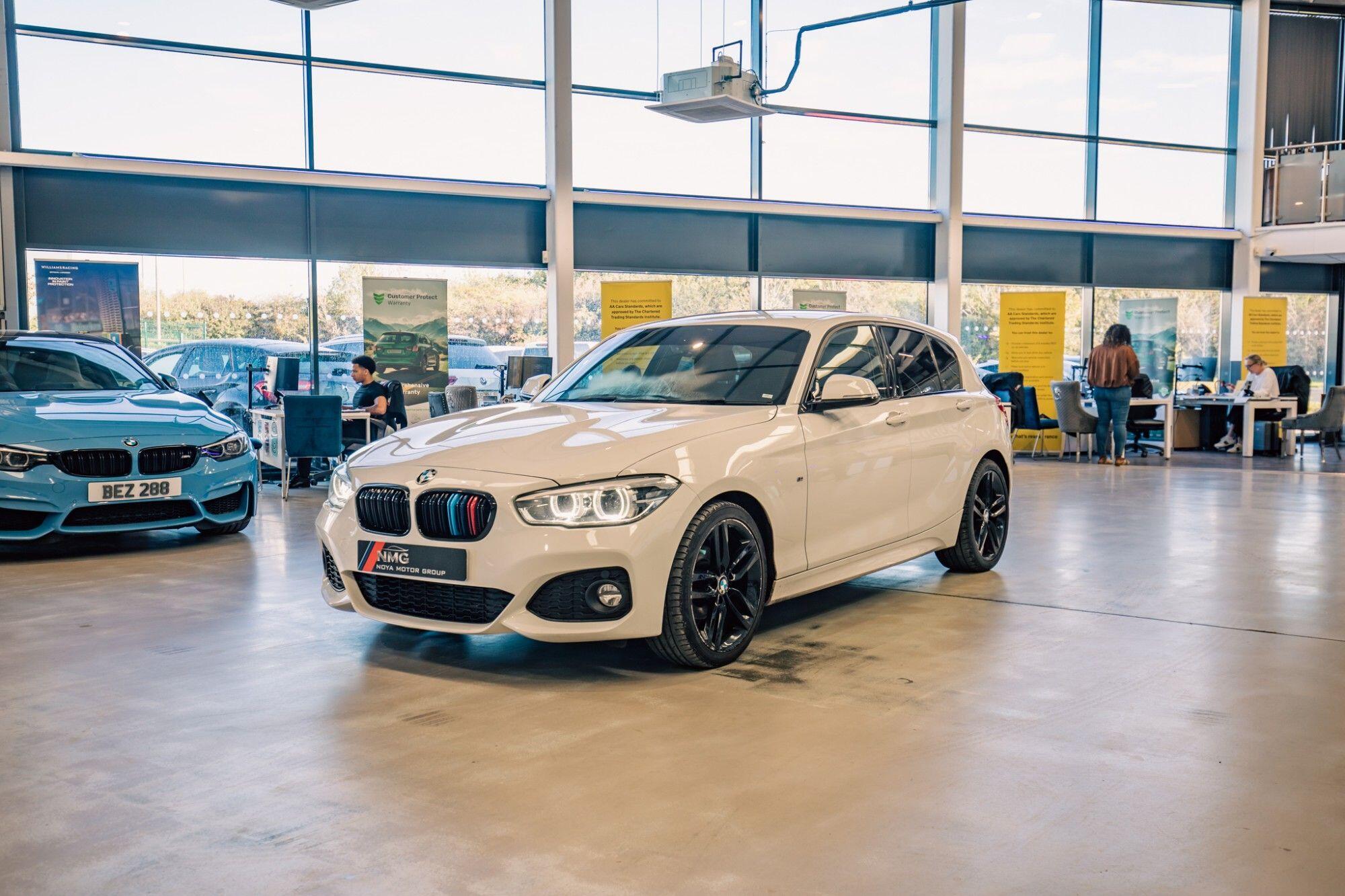BMW 1 Series view 23