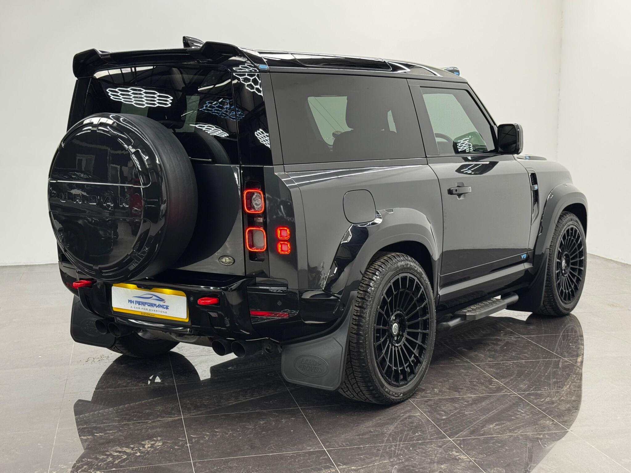Land Rover Defender view 68