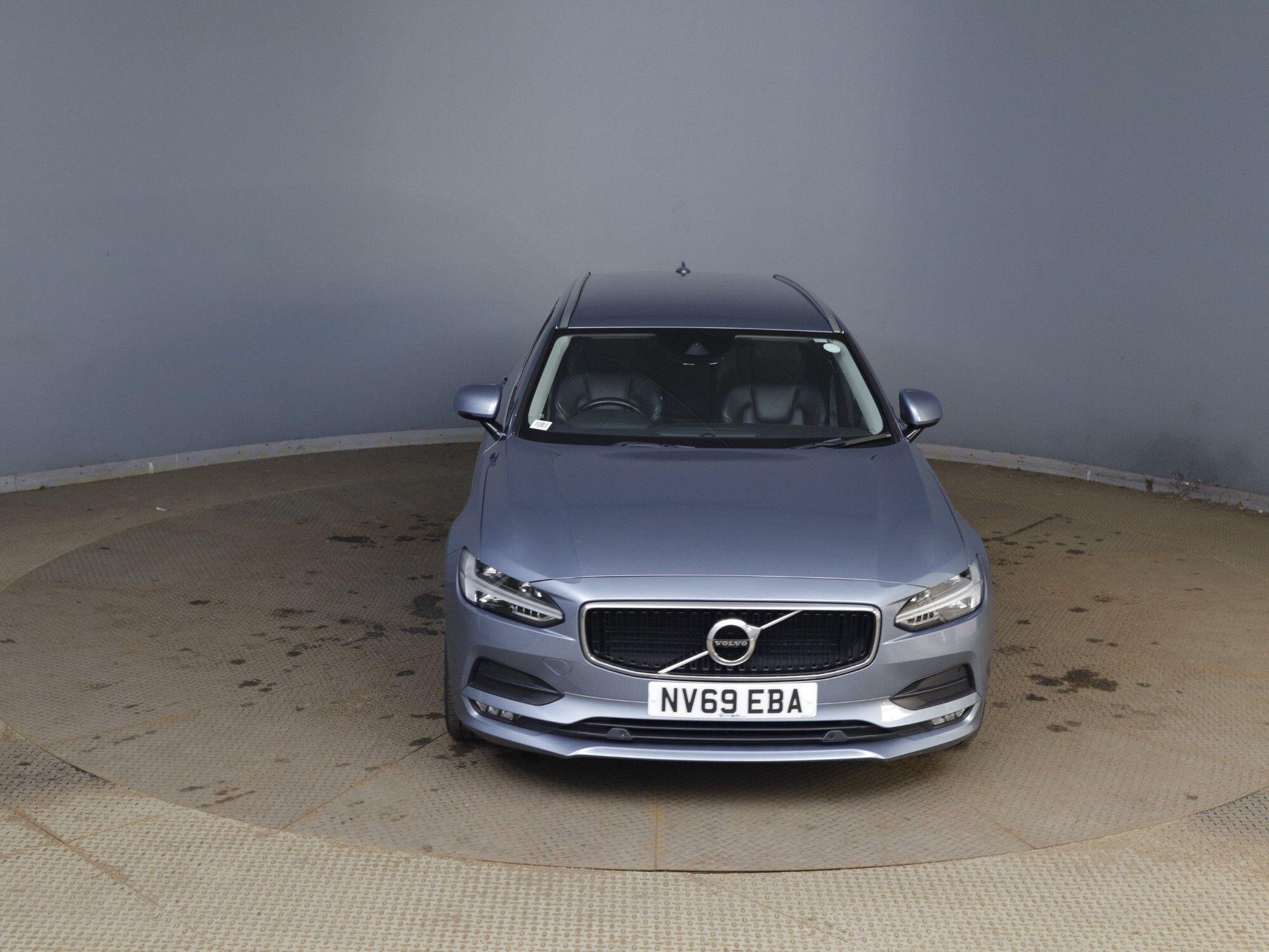 Volvo V90 view 9