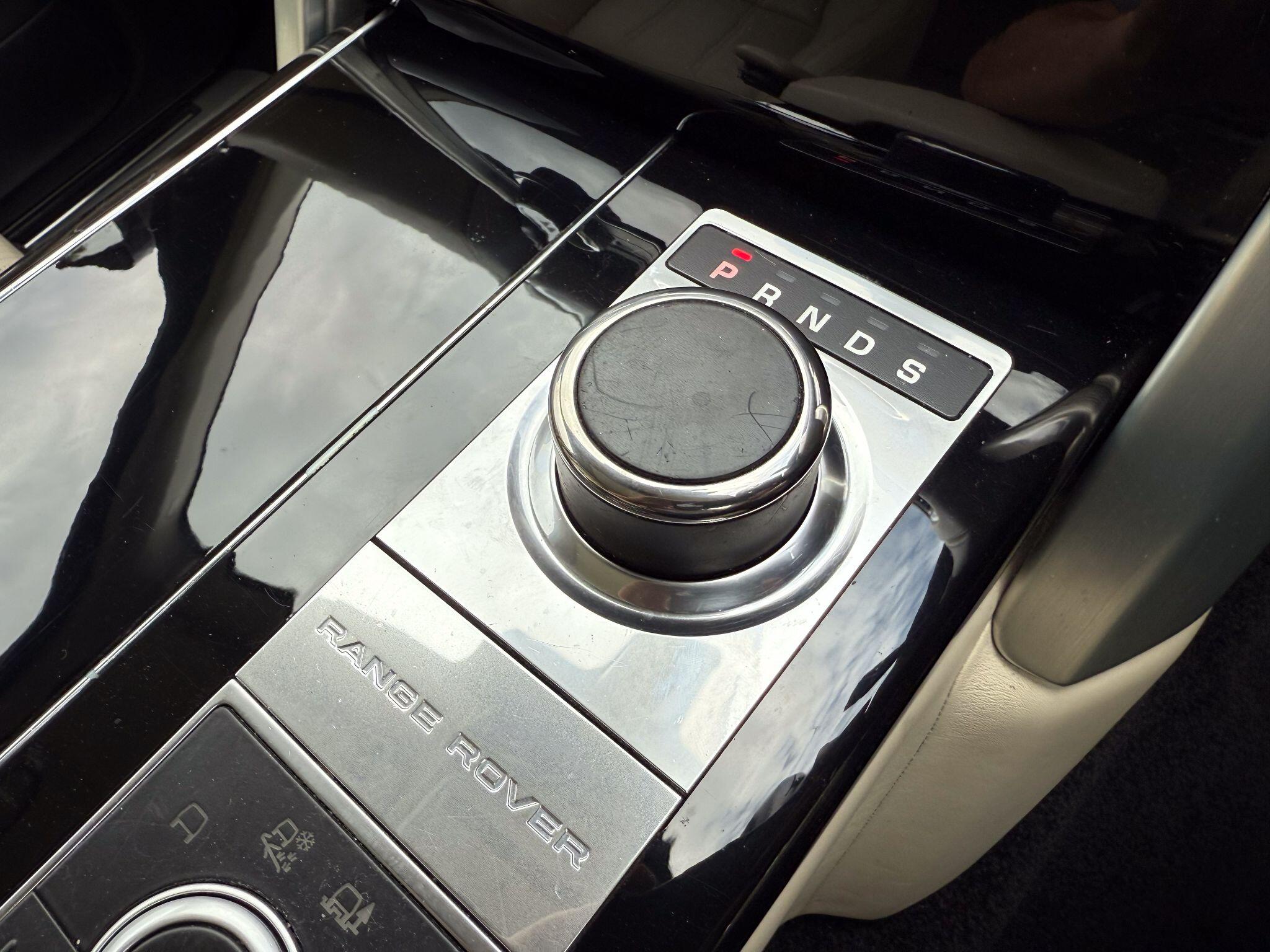 Land Rover Range Rover view 35