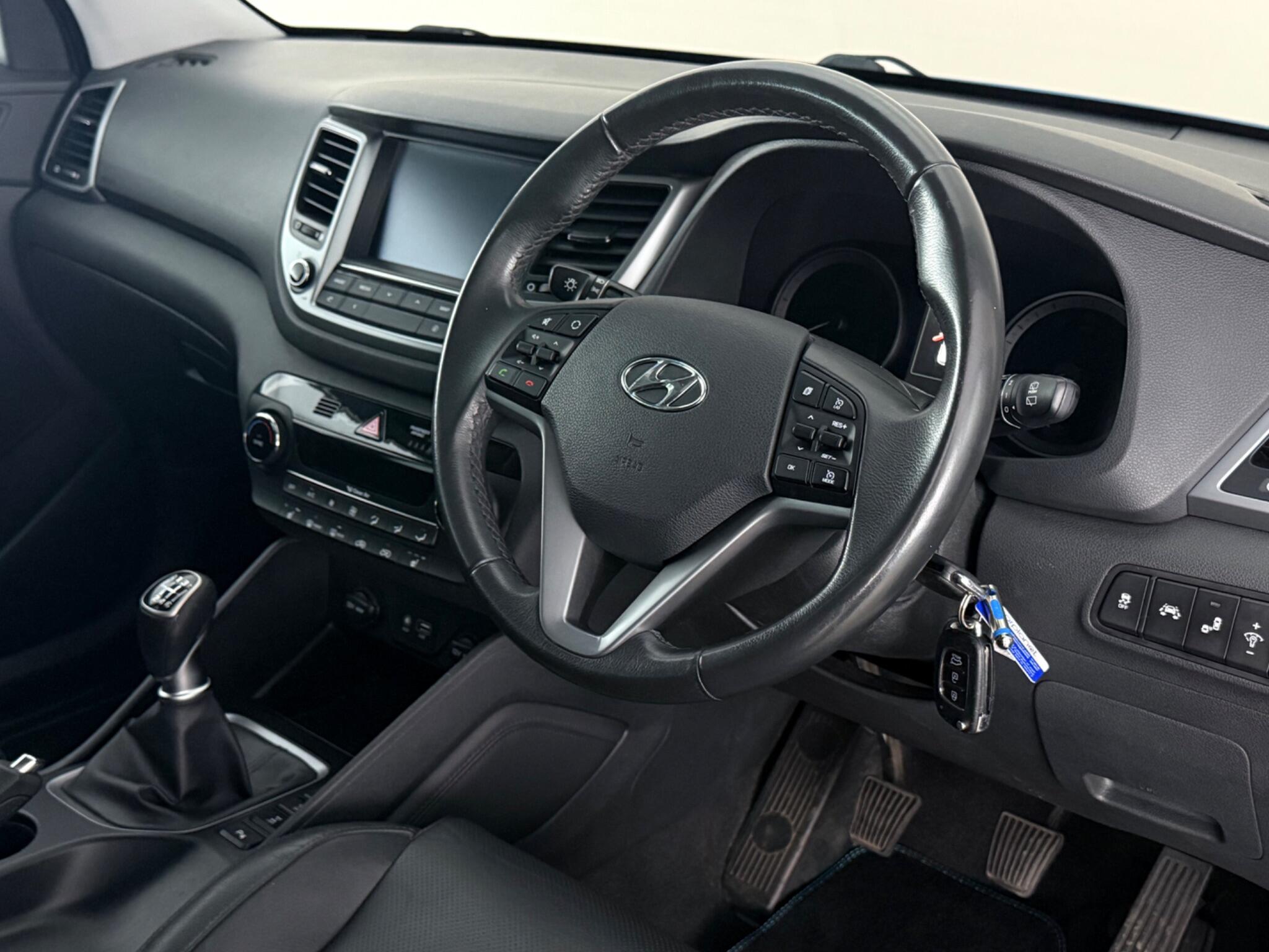 Hyundai Tucson view 3