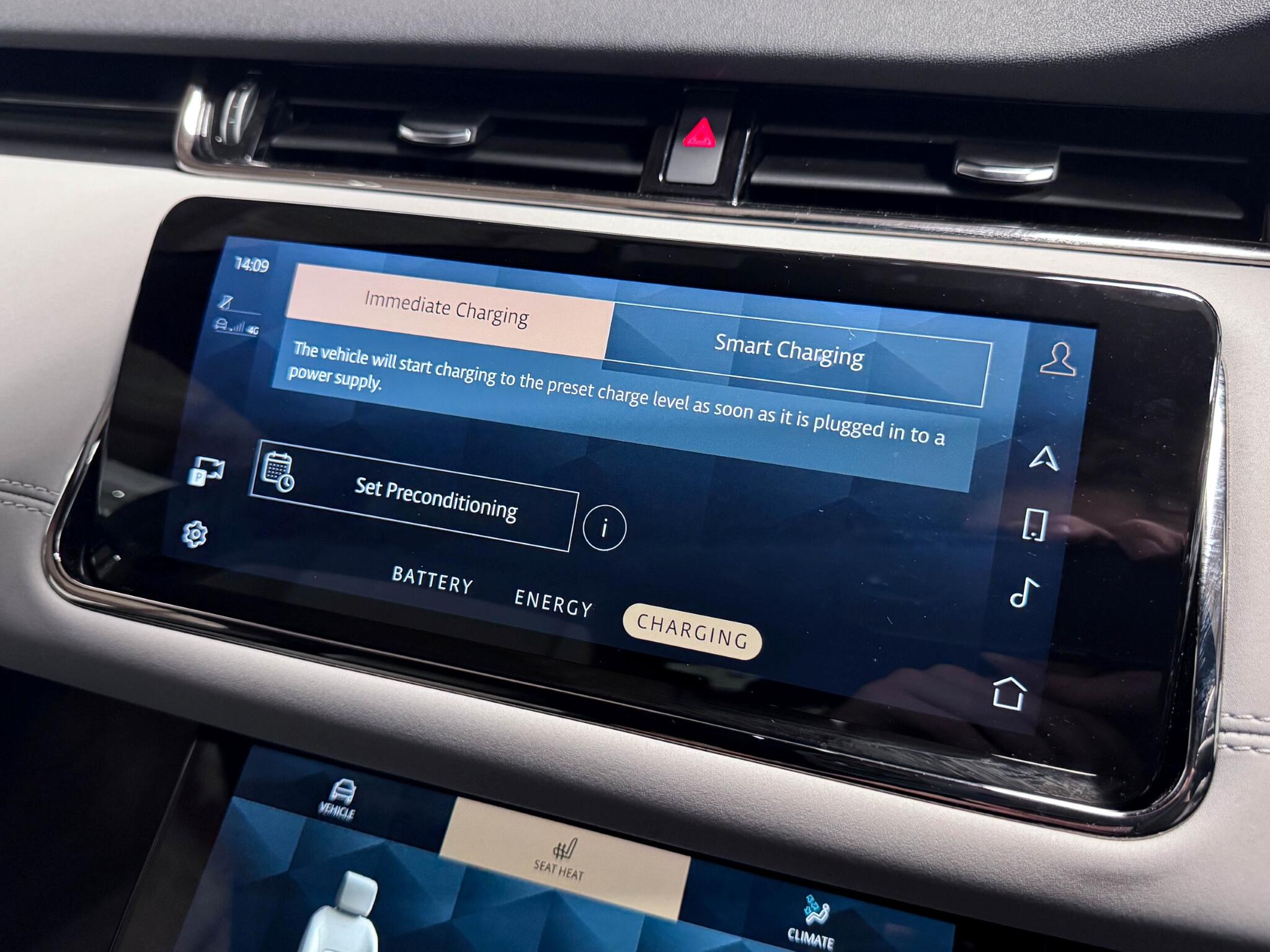 Land Rover Range Rover Evoque view 42