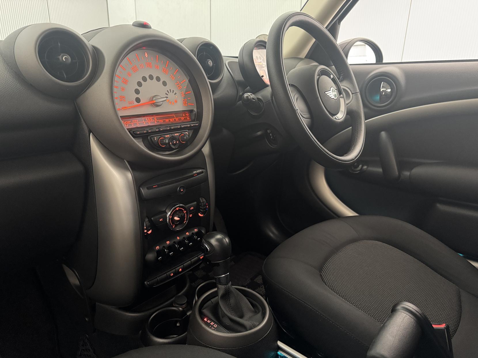 Mini Countryman view 58