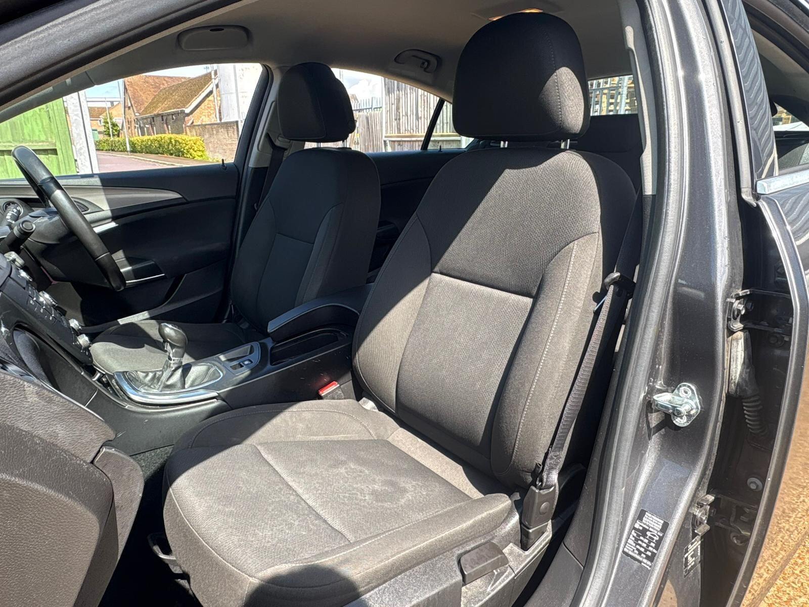 Vauxhall Insignia view 19