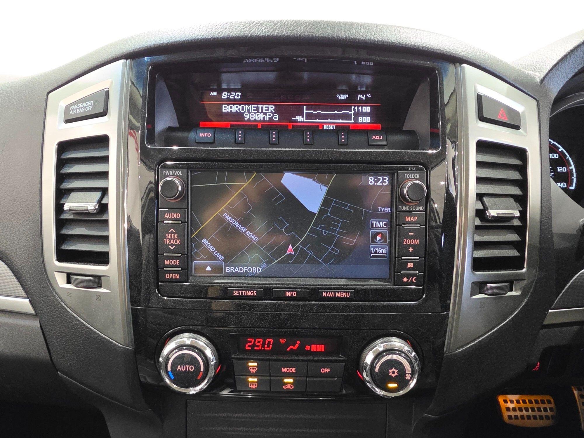 Mitsubishi Shogun view 26
