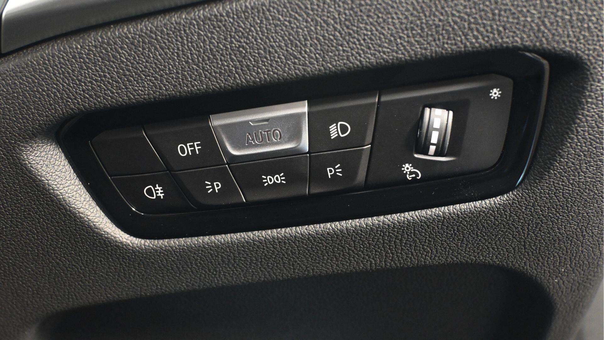 BMW 2 Series view 28