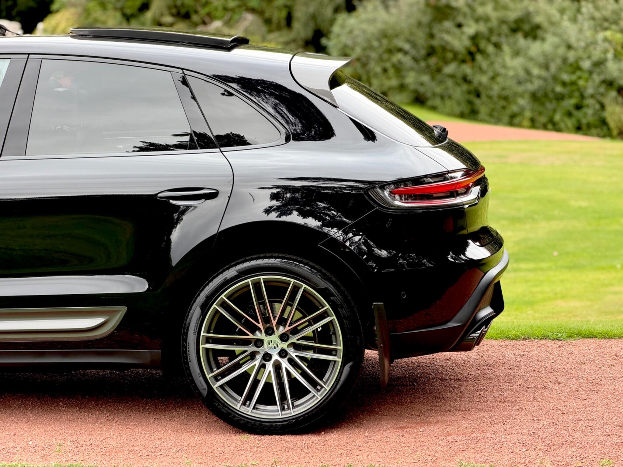 Porsche Macan view 8