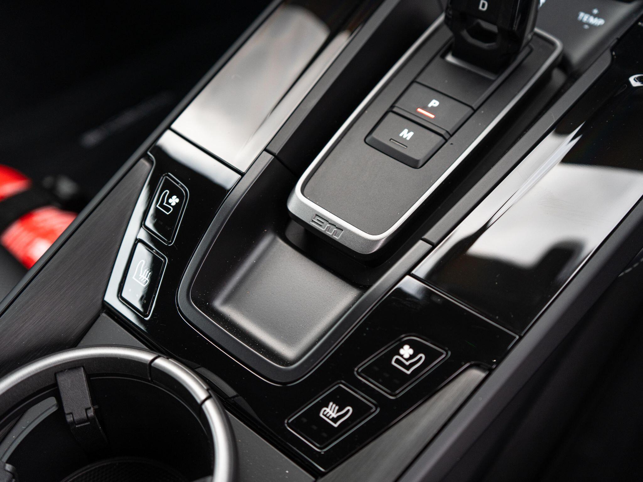 Porsche 911 view 32
