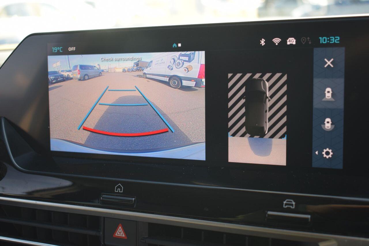 Citroen C4 view 4