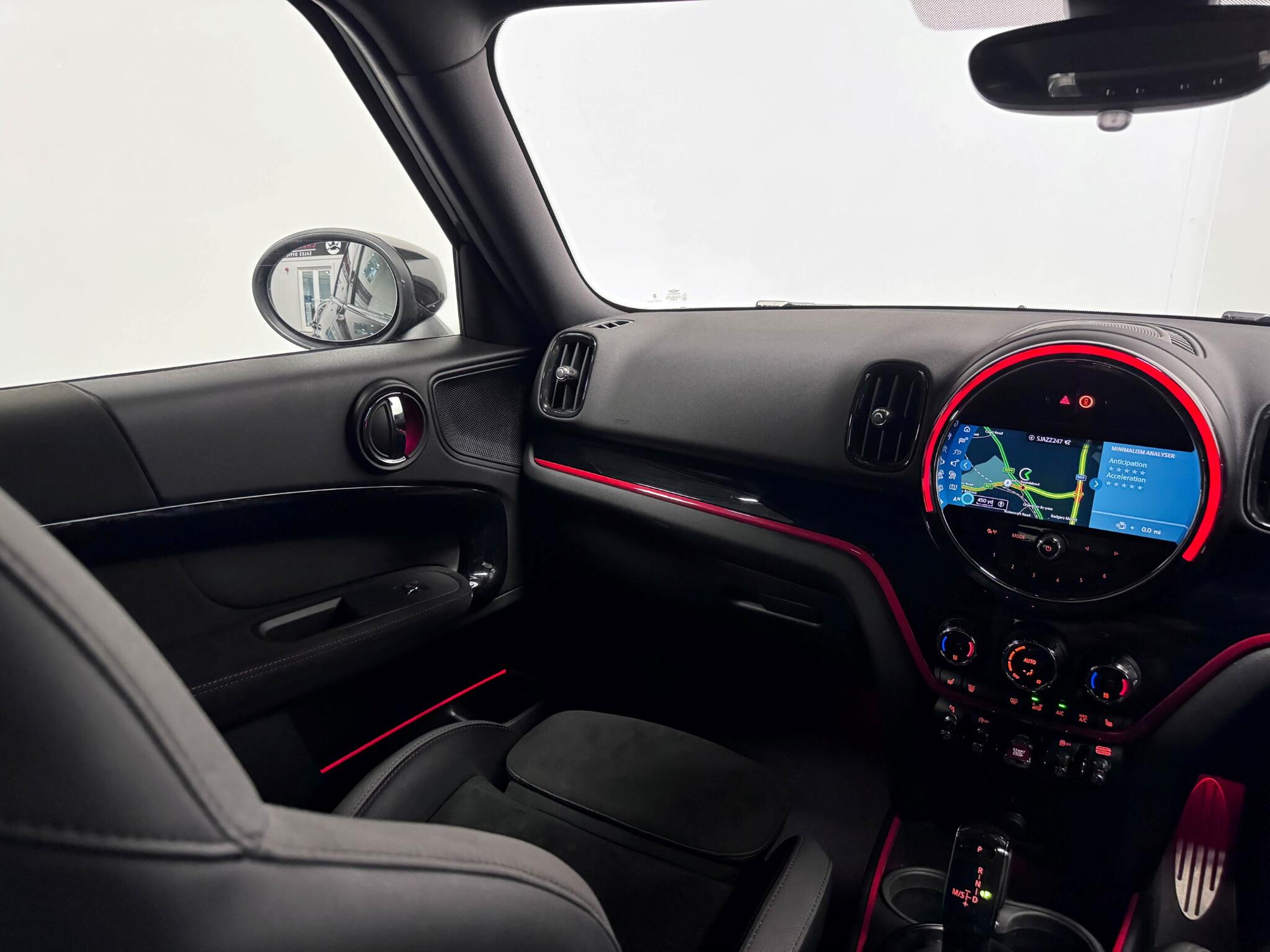 Mini Countryman view 28