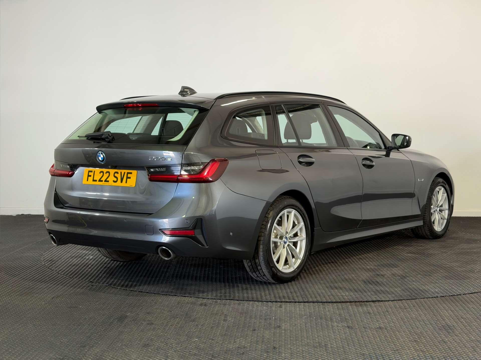 BMW 3 Series view 7