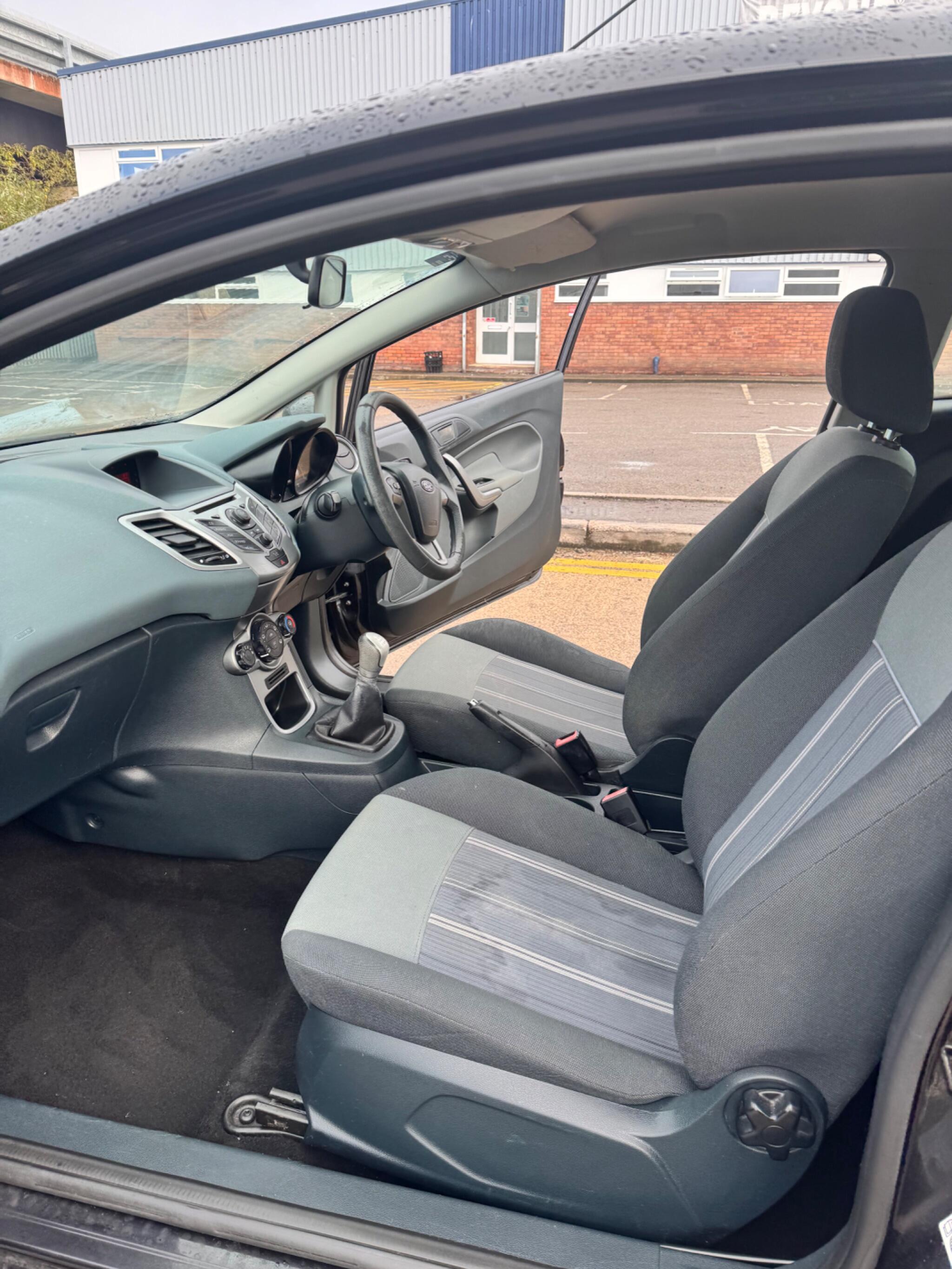 Ford Fiesta view 42